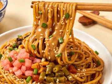 俄军S300被乌无人机摧毁后剧烈殉爆